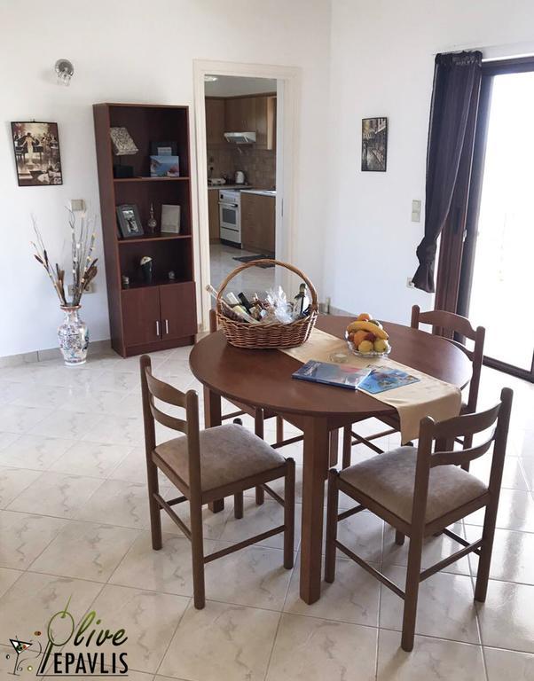 Olive Epavlis Apartamento Cárpatos Exterior foto